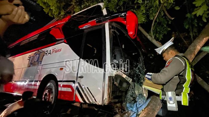 2mengalami-rem-blong-dan-mengakibatkan-empat-korban-meninggal-dunia.jpg