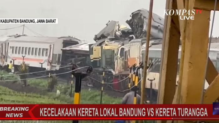 3-orang-tewas-dalam-tabrakan-KA-Turangga-Vs-KA-Lokal-Bandung-di-Cicalengka.jpg