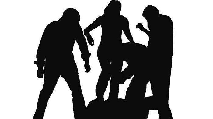 4-FAKTA-Pria-Bercelana-Loreng-TNI-Dikeroyok-dan-Dibacok-Gangster-Videonya-Viral-Ini-Sosok-Korban.jpg