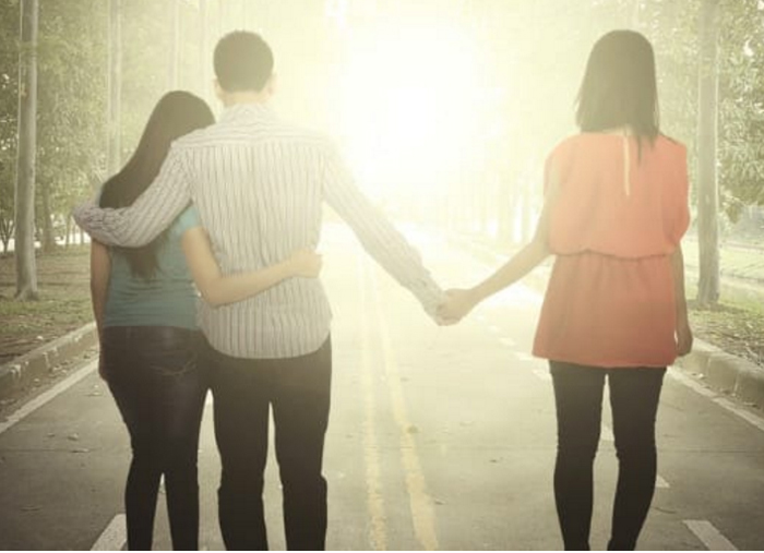 5 Artis Cantik Ini Rela Berbagi Suami, Ada yang Rukun dengan Istri Pertama dan Langgeng 20 Tahun