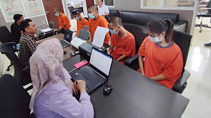 Jaringan Narkoba Gresik Utara Dibongkar Polisi, 5 Tersangka Beserta Barang Bukti Diamankan