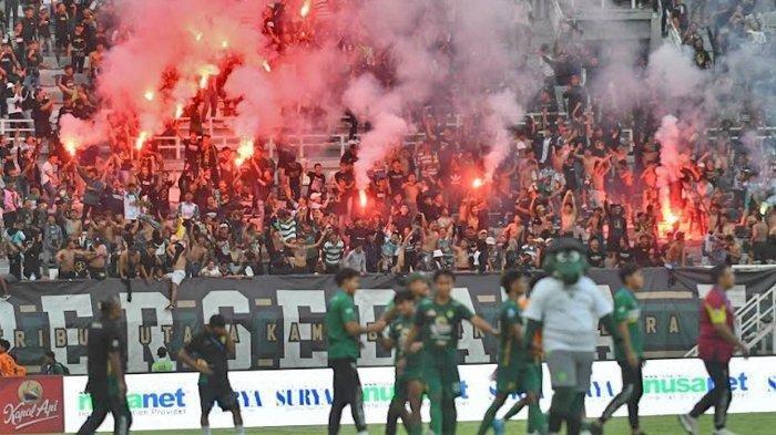 Berita Persebaya Hari Ini Populer: Peluang Legenda Arema FC Gabung, Ambisi Bangkit dari Keterpurukan