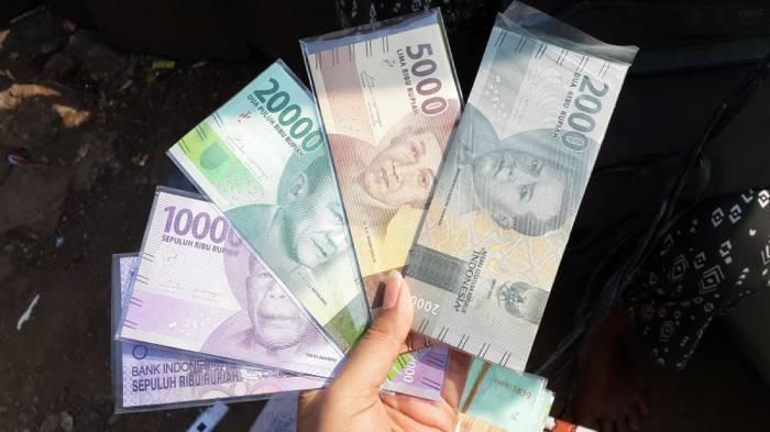 Alasan-Mbah-Kawet-Nenek-di-Banyuwangi-Tak-Sadar-Terima-Uang-Mainan-Penampilan-Penipu-Disorot.jpg