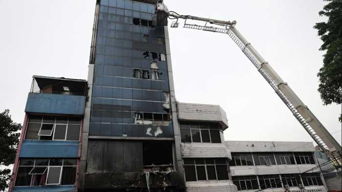 Analisis-Ahli-Soal-Dugaan-Penyebab-Kebakaran-Gedung-Terra-Drone-Benarkah-Dipicu-Baterai-Terbakar.jpg