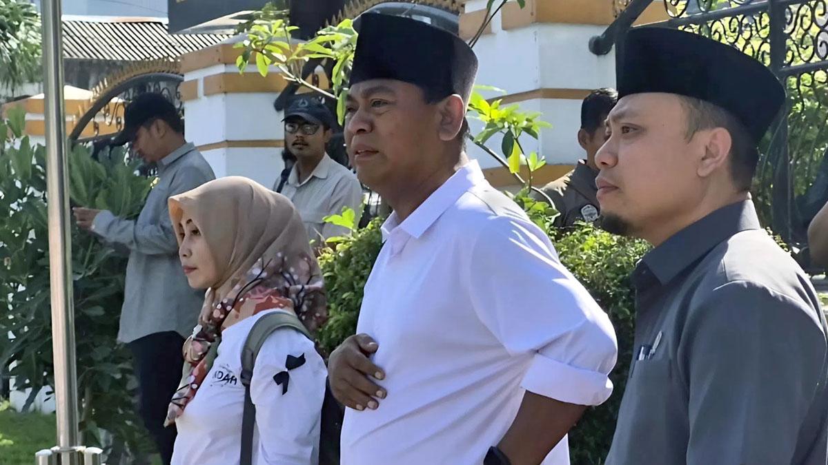 Anggota DPRD Ponorogo Menangis Saksikan Demo Ribuan Guru Non-Dapodik