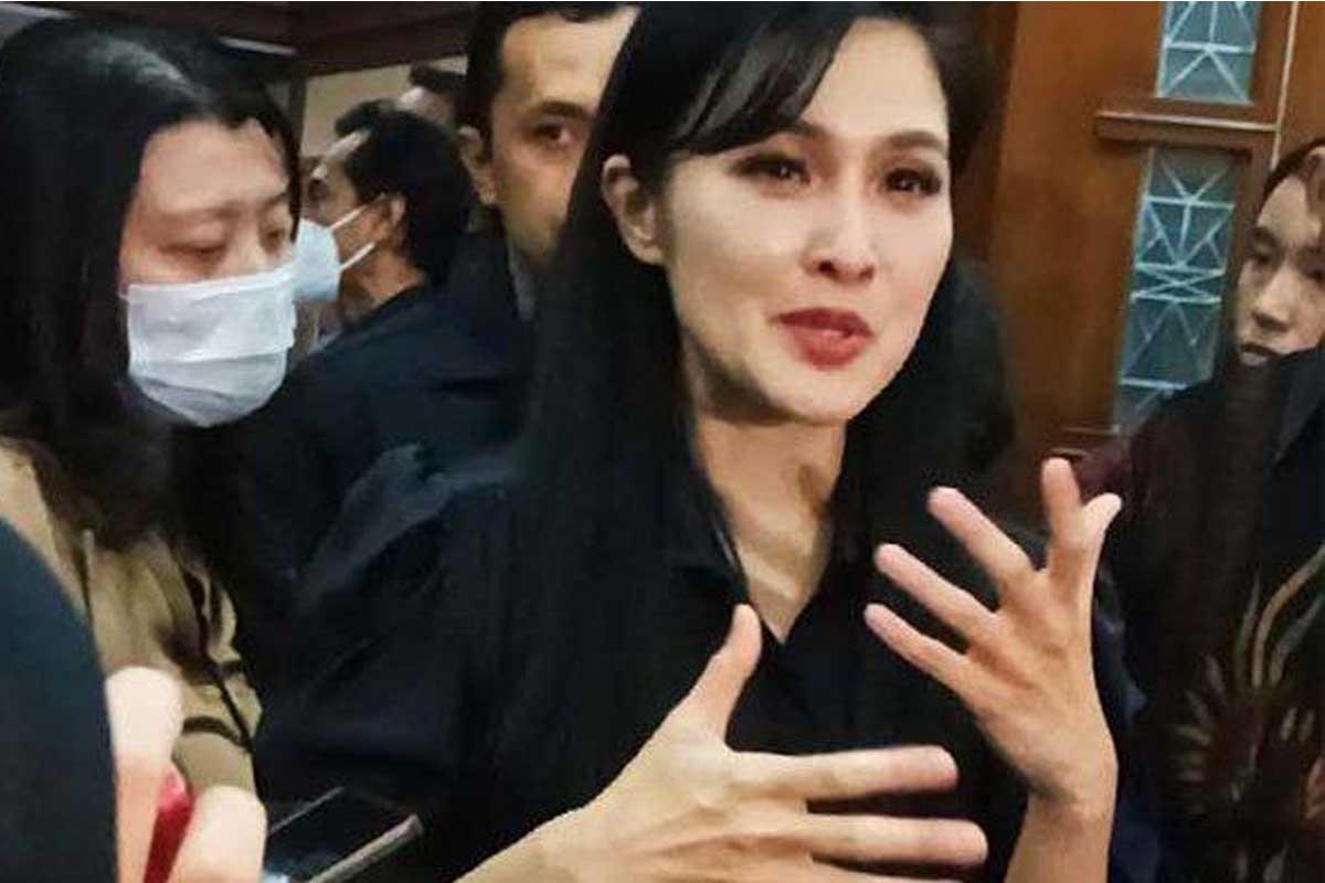 Apa-Kabar-Sandra-Dewi-Usai-Harvey-Moeis-Dipenjara-dan-Aset-Disita-Momen-Tahan-Tangis-Disorot-Lagi.jpg