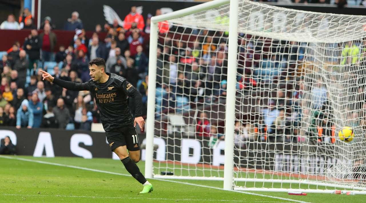 Arsenal-menang-dramatis-atas-Aston-Villa-Gabriel-Martinelli-merayakan-gol.jpg