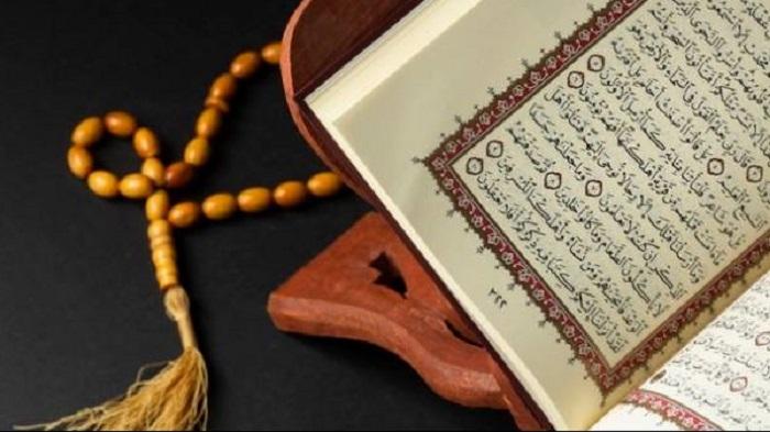 BACAAN-Surat-Yasin-dan-Tahlil-Teks-Arab-Latin-Serta-Alasan-Dianjurkan-Dibaca-Kamis-Malam-Jumat.jpg