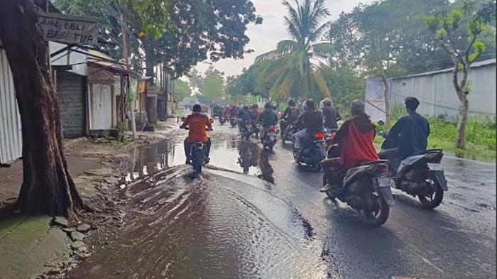 BANJIR-GRESIK-Banjir-luapan-Kali-Lamong-merendam-jalan-raya-Cerme.jpg