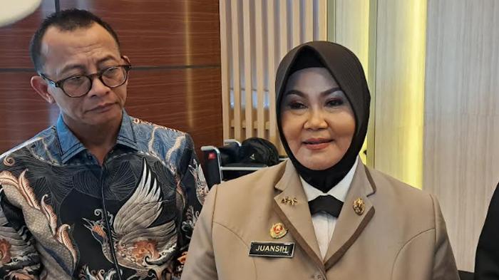 Irjen Pol Purn Dr Juansih Ingatkan Polwan untuk Berani Hadapi Tantangan Gender