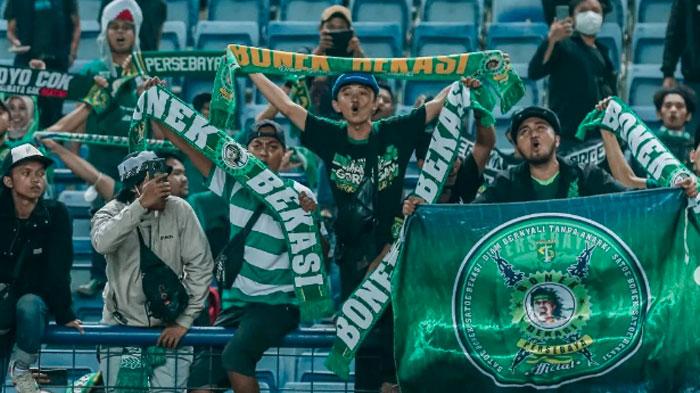 BONEK Wajib Tahu Syarat Pasang Spanduk di GBT Jelang Persebaya vs PSIS Semarang, Ada 4 Aturan Ketat