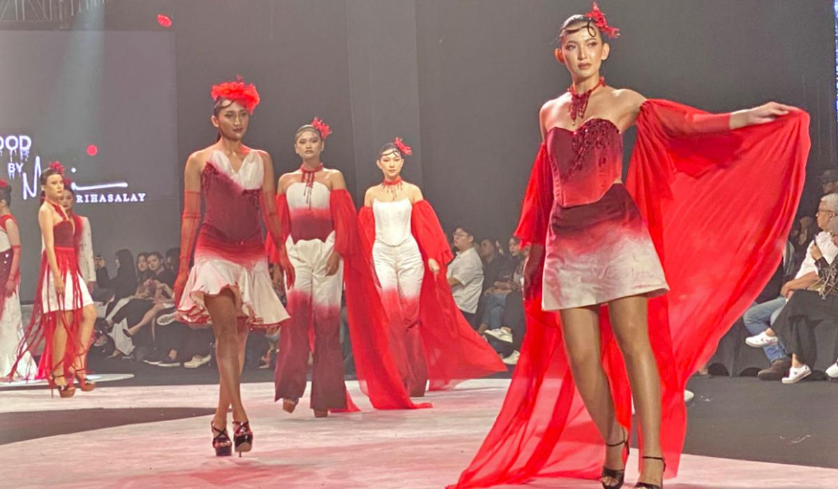 Goresan Warna 'Blood' dari Migi Rihasalay Tampilkan Pesona Glamour di Surabaya Fashion Parade 2025