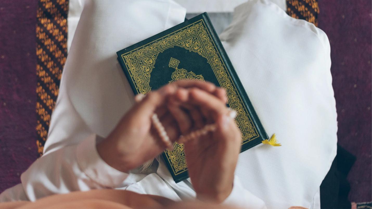 Bacaan-Surat-Yasin-dan-Tahlil-Lengkap-Latin-dan-Artin6a.jpg