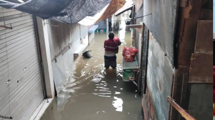 Banjir-luapan-Kali-Lamong-di-Gresik-membuat-ratusan-rumah.jpg