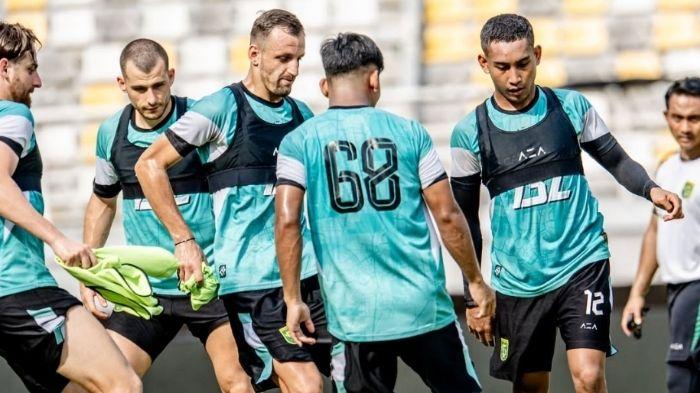 Susunan Pemain Persebaya Surabaya vs Arema FC Sore Ini, Rachmat Irianto dan Ernando Ari Main