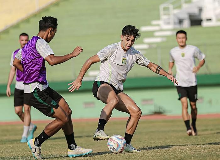 PREVIEW Persik Kediri vs Persebaya, Pesan Josep Gombau ke Pemain Bajul Ijo