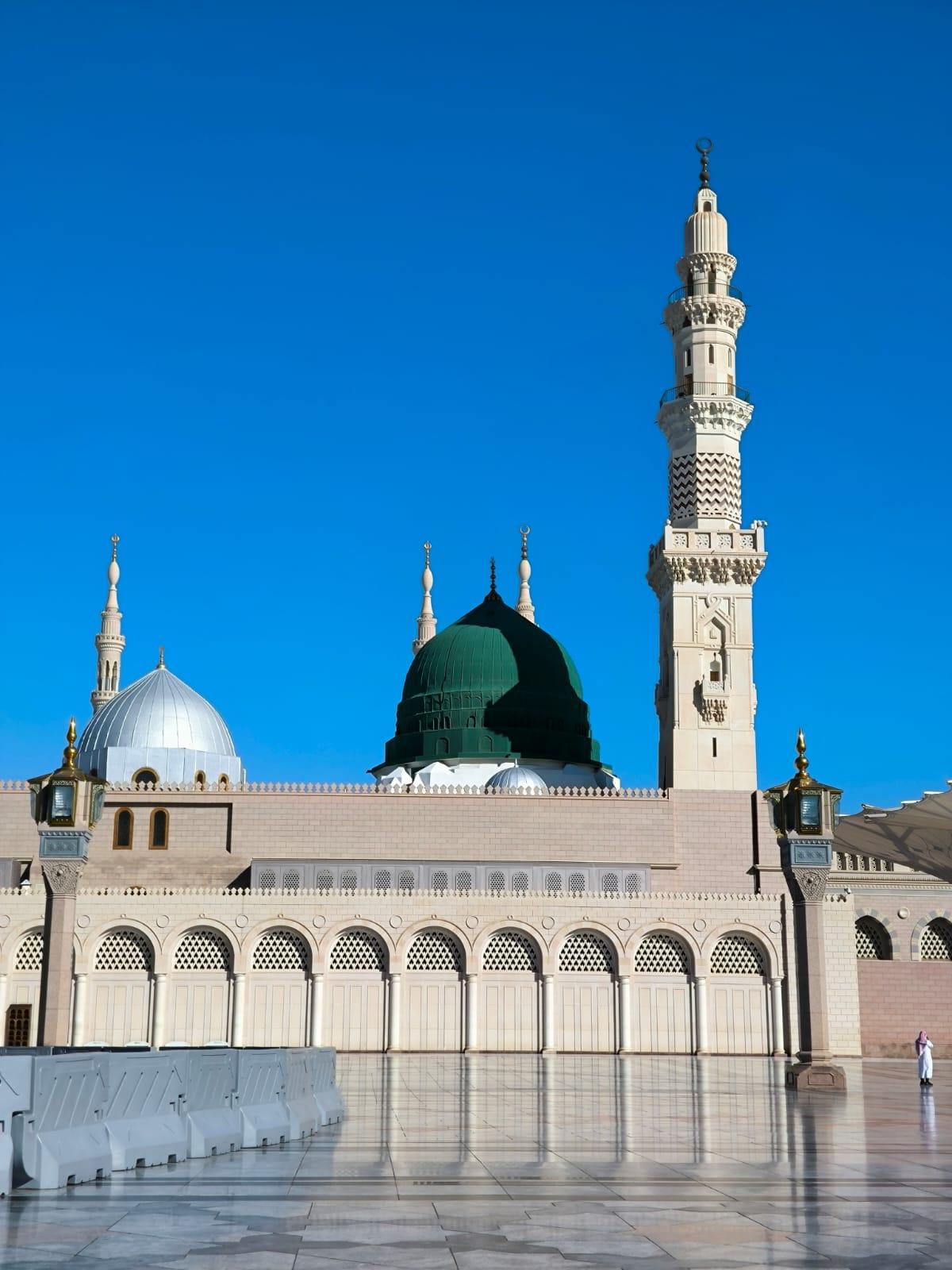 Buat-artikel-5-Bacaan-Sholawat-Populer-dan-Mudah-Diamalkan-dalam-Teks-Arab-Latin-dan-Artinya.jpg