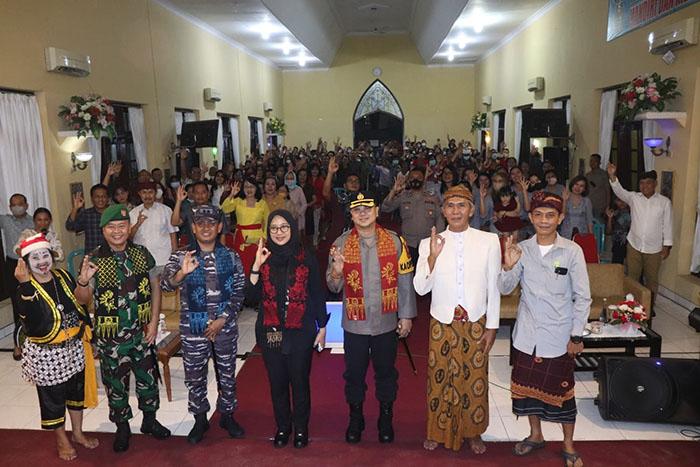 Bupati Ipuk Bersama Forkopimda Keliling Gereja Cek Pengamanan Natal di Banyuwangi
