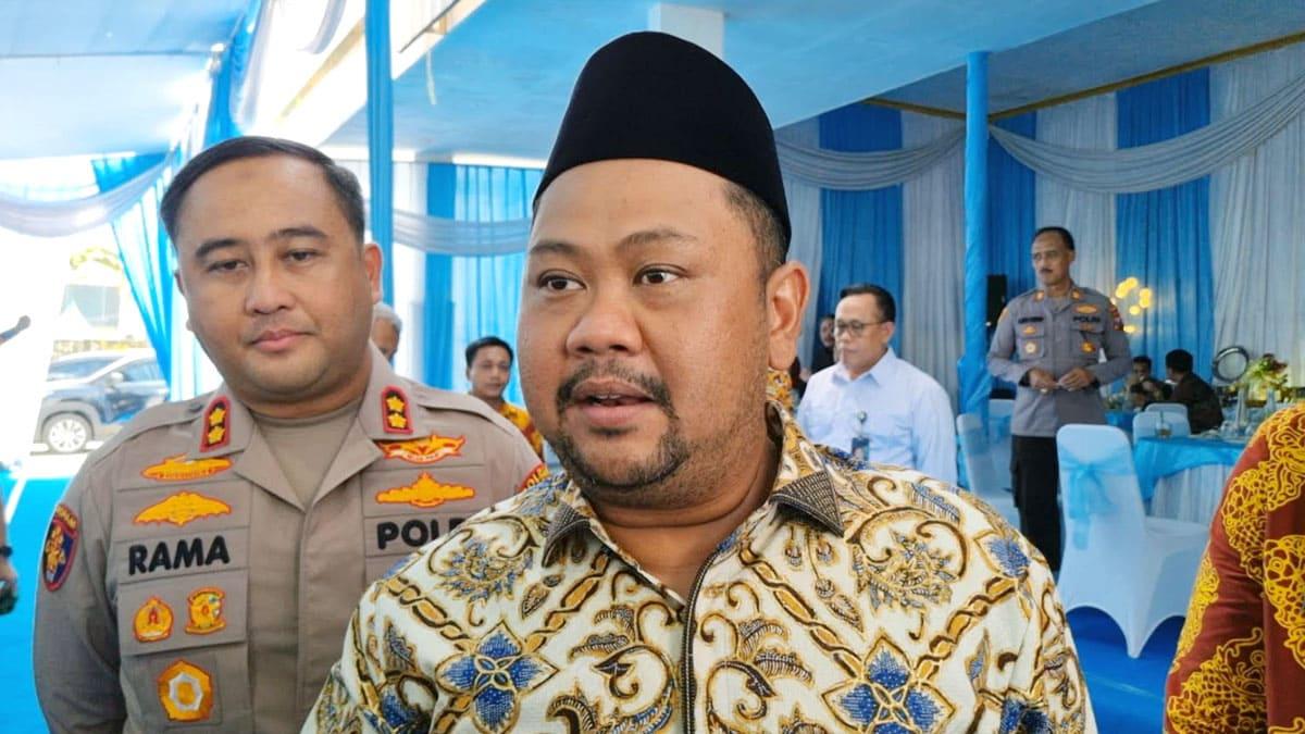 Bupati-Gresik-Fandi-Akhmad-Yani-1042026.jpg