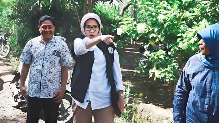 Bupati-Lumajang-Indah-Amperawati-Masdar-2342025.jpg