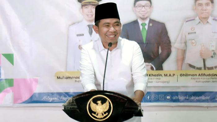 Bupati-Muhammad-Fawait-8102025.jpg