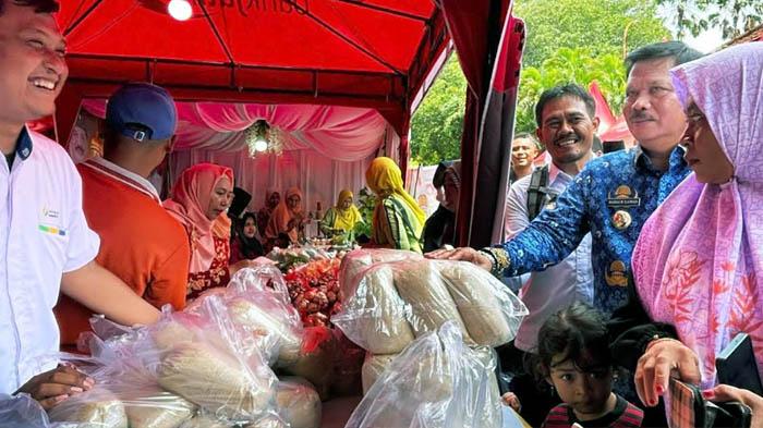 Dukung Sektor UMKM di Nganjuk, Bupati Marhaen Djumadi Resmi Buka Festival dan Bazar Ramadan Kareem