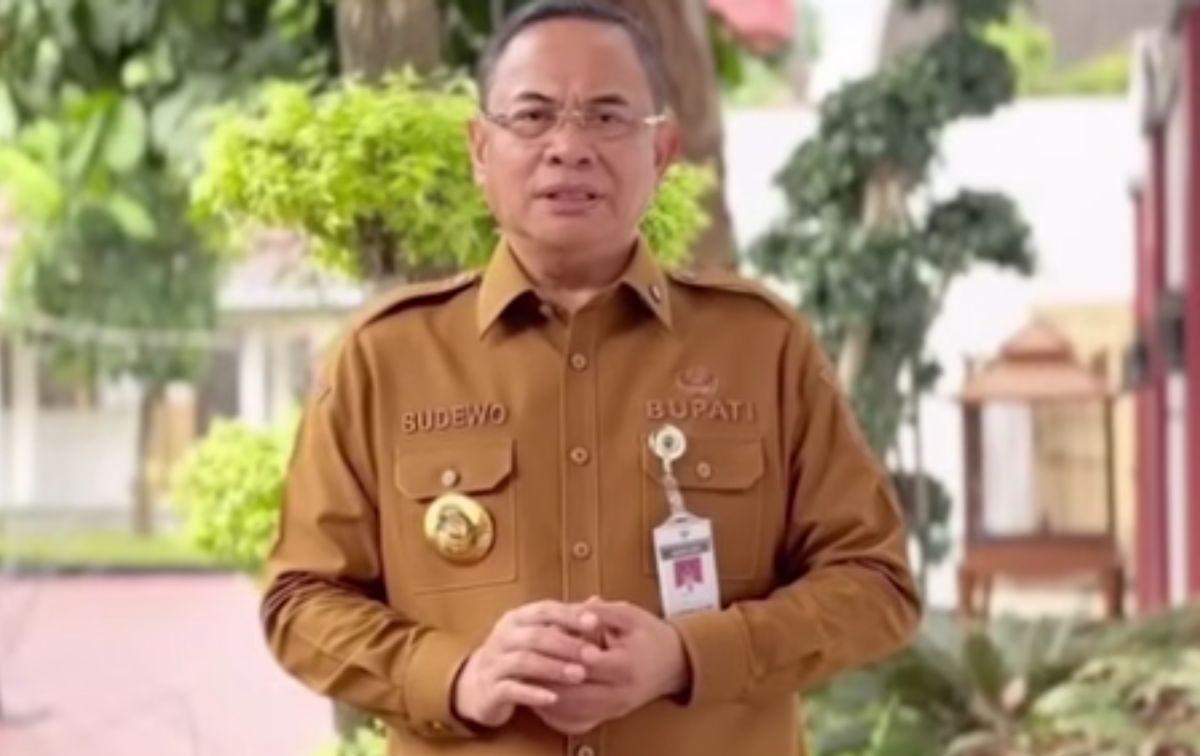 Bupati-Pati-Sudewo-Ditangkap-KPK-Karena-Dugaan-Jual-Beli-Jabatan-Uang-Milyaran-Rupiah-Diamankan.jpg