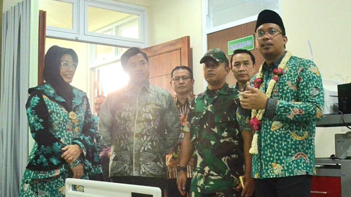 Bupati Ahmad Muhdlor Minta Petugas Puskesmas di Sidoarjo Harus Ramah Tanpa Membedakan Status