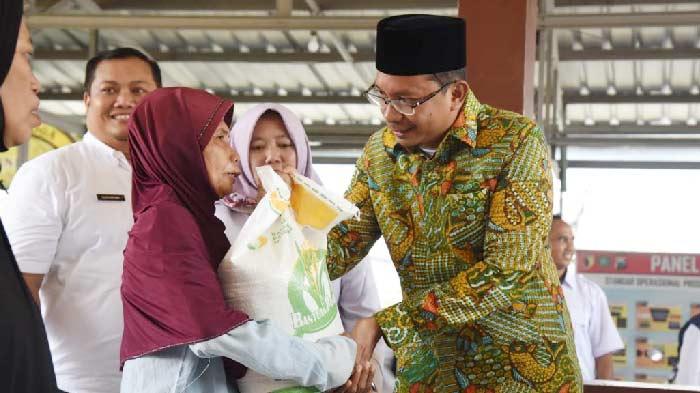 Jelang Lebaran 2024, Pemerintah Salurkan Bantuan Pangan untuk Puluhan Ribu Warga Sidoarjo