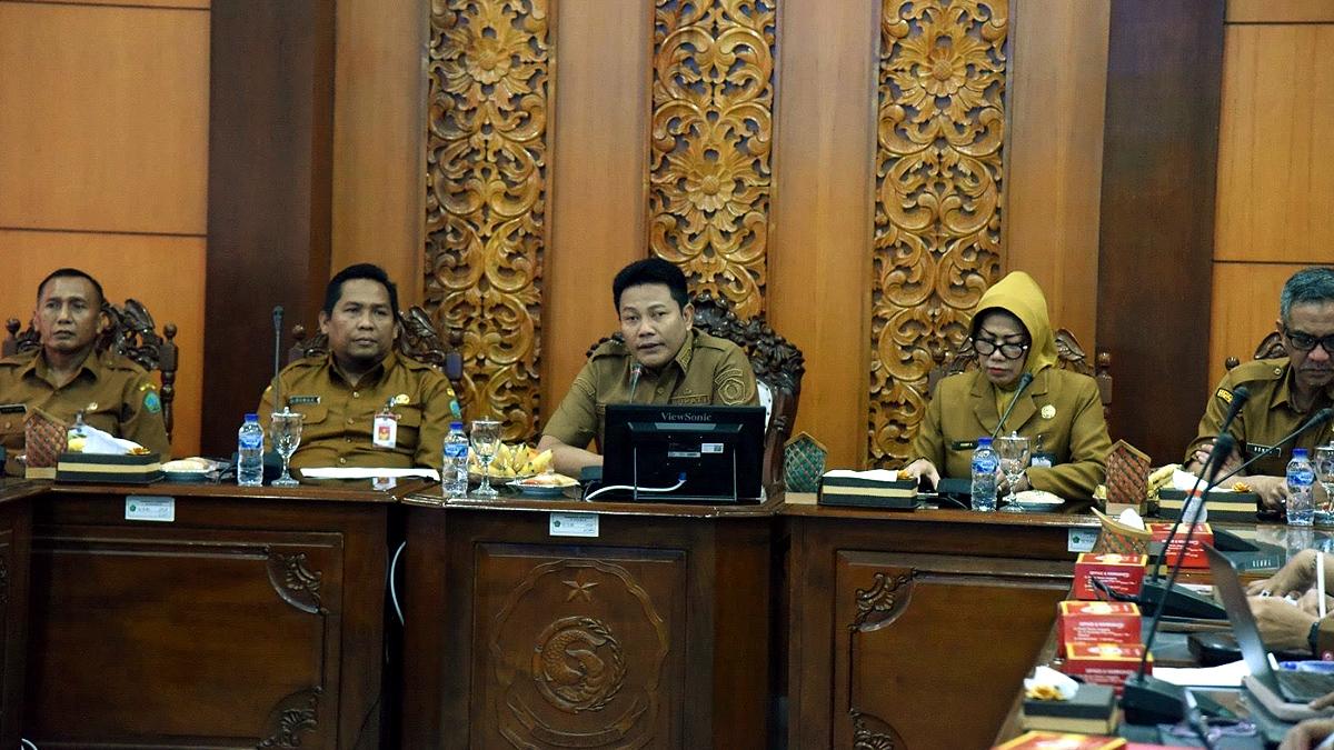 PAD Sidoarjo 2025 Tembus Rp 2,7 Triliun, Bupati Subandi Bidik Retribusi Parkir Digital