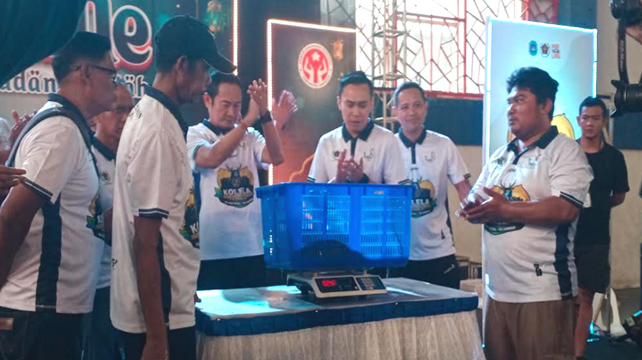 Kontes Lele Perdana di Lamongan Sukses Digelar, Dua Ekor Lele Juara Dilelang Laku Rp 45 Juta