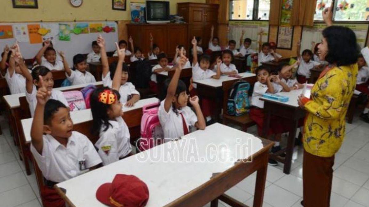 Curhat Guru Tidak Tetap di Ponorogo: Mengajar Sejak 2013 Gaji Rp250 Ribu, Kini Rp500 Ribu