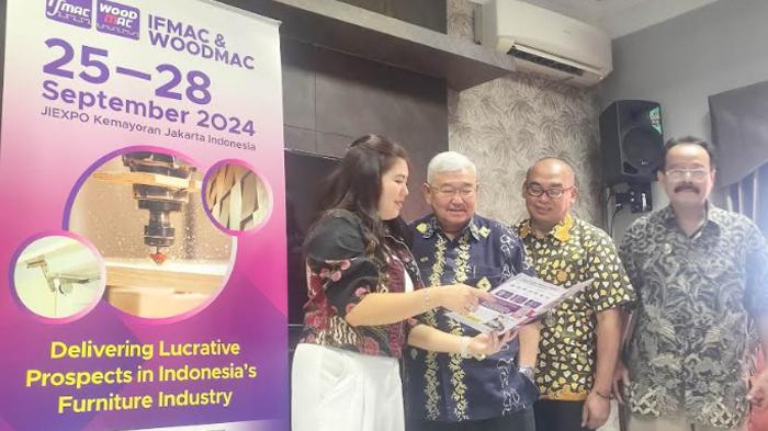 Jelang IFMAC dan WOODMAC 2024, PT Wahana Kemalaniaga Makmur Gelar Roadshow di Surabaya