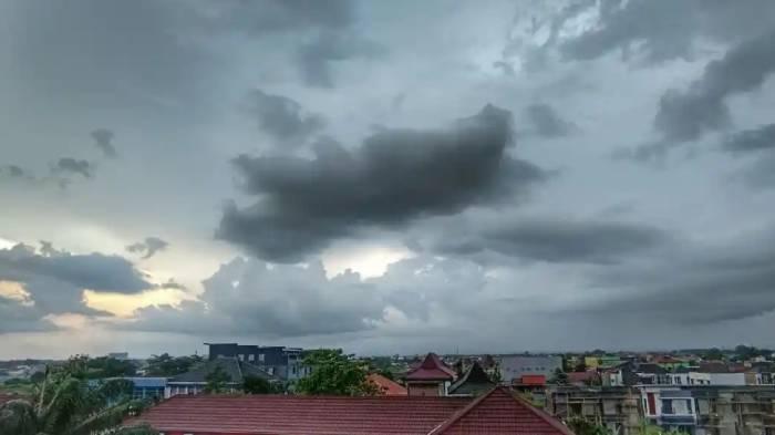 Cuaca Surabaya Hari Ini Jumat 1 Mei 2026: Didominasi Berawan, Waspada Beberapa Titik Rawan Macet