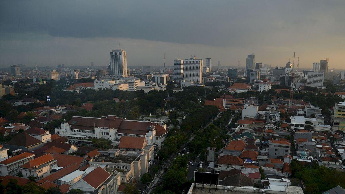 Cuaca-Surabaya-Hari-Ini-Kamis-23-April-2026-Berawan-Tidak-Berpotensi-Hujan.jpg