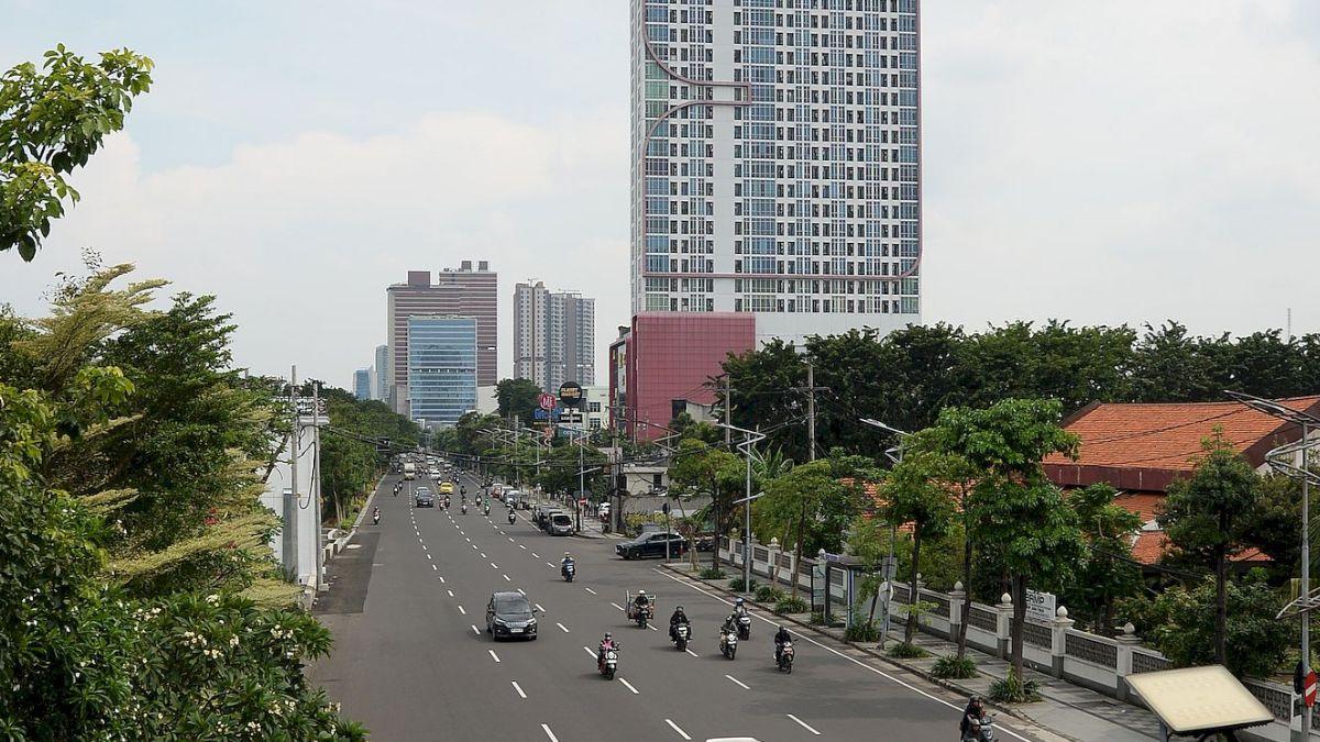 Cuaca-Surabaya-Hari-Ini-Selasa-14-April-2026-Cerah-Sepanjang-Hari-Waspada-Angin-Kencang.jpg