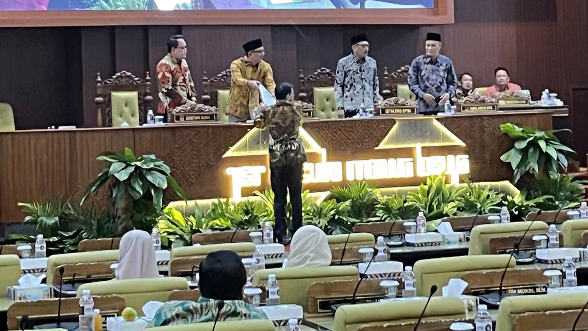 DPRD Jatim Soroti Implementasi Perda P4GN Pasca Kasus Ganja 3,37 Ton - Surya.co.id