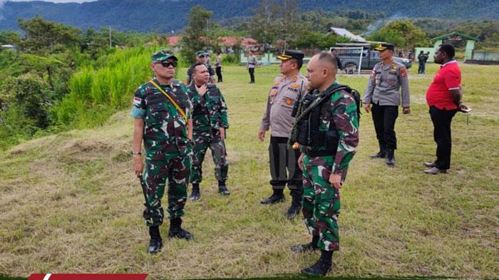 Danrem-Jebolan-Kopassus-Terjun-Langsung-Cek-Wilayah-Aksi-Teror-KKB-Papua-Ungkap-Situasi-Terkini.jpg