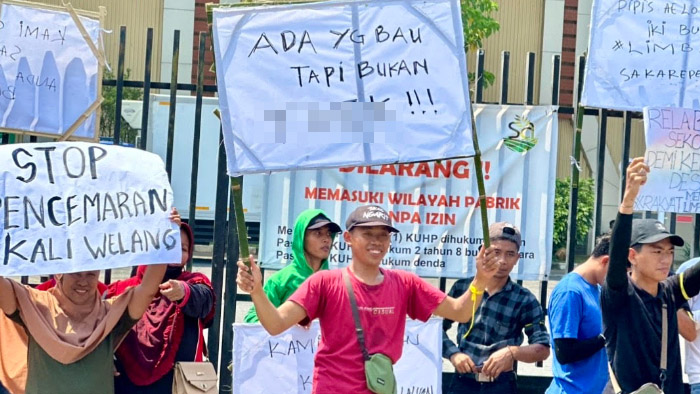 Demo-pencemar-limbah-Pasuruan.jpg