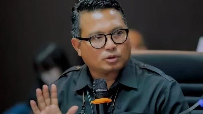 Mengapa Outlook Fitch Negatif Bisa Berbahaya bagi Industrialisasi Indonesia?