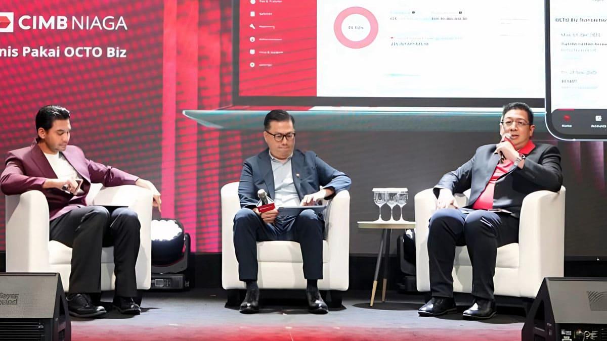 Direktur-Business-Banking-CIMB-Niaga-Rusly-Johannes-menjelaskan-tentang-OCTOBIZ.jpg