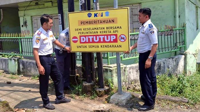 Honda HR-V Tertabrak KA Singasari, Dishub Blitar Tutup Perlintasan Sebidang di Sanankulon