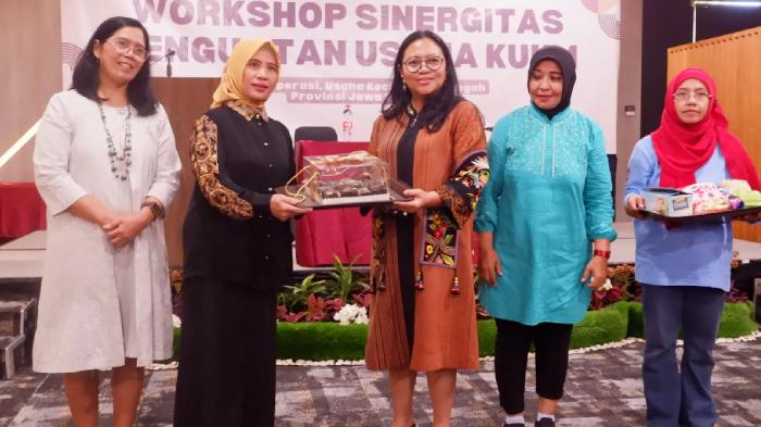 Diskop-UKM-Jatim-Tularkan-Kiat-kiat-Usaha-Lewat-Workshop-Fudgie-Brownies.jpg