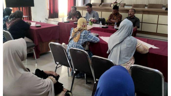 Duduk-Perkara-66-Siswa-SMK-di-Blitar-Jatim-Tak-Bisa-Daftar-SNPMB-2025-Sekolah-Beri-Kompensasi.jpg