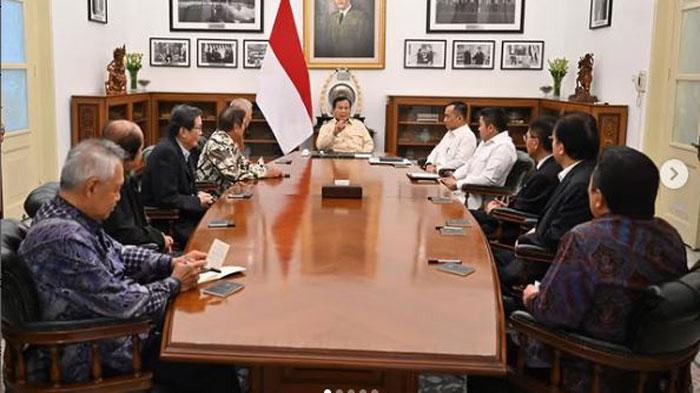 Dulu-Viral-Dilaporkan-ke-KPK-Soal-Pagar-Laut-Tangerang-Aguan-Kini-Muncul-di-Istana-Temui-Prabowo.jpg