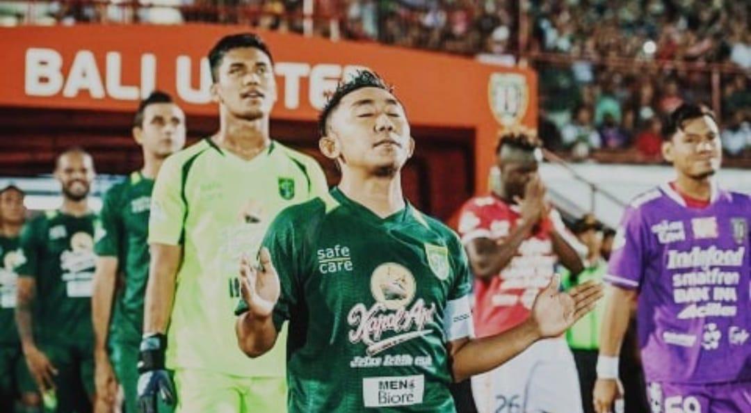 Eks-Gelandang-Persebaya-Ungkap-Alasan-Tinggalkan-Klub-Rendi-Irwan-Sempat-Bicara-Baik-Baik-ke-Aji.jpg
