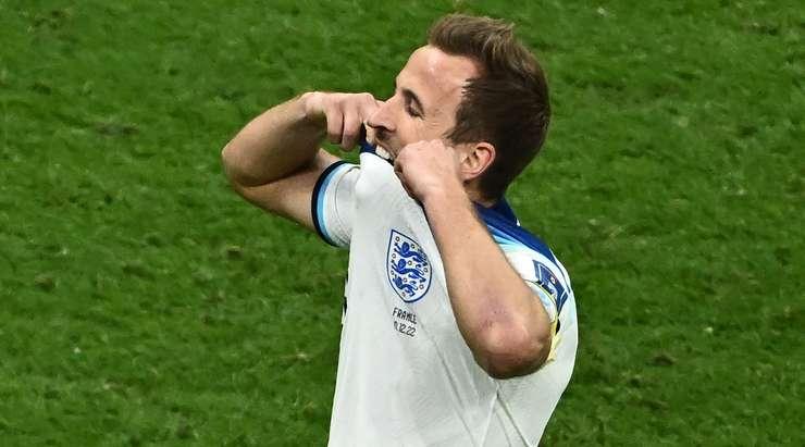 Ekspresi-Harry-Kane-gagal-mengeksekusi-penalti-di-laga-Inggris-vs-Prancis.jpg