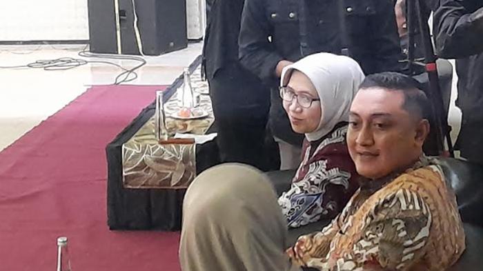 Ekspresi-Indah-Amperawati-Masdar-dan-Yudha-Adji-Kusuma.jpg