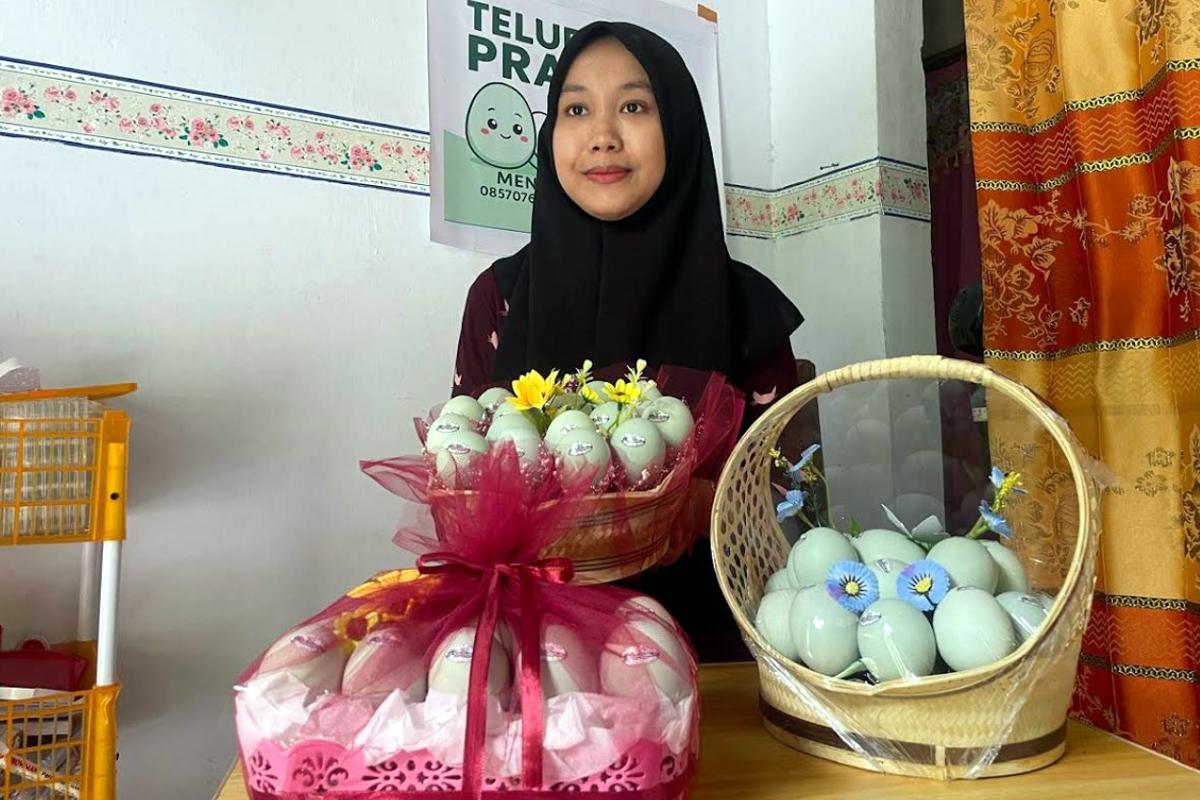 Inovatif, Pasutri di Jombang Sulap Telur Asin Jadi Hampers Mewah untuk Lamaran dan Pernikahan