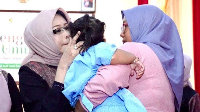 Ketua PKK Kota Pasuruan Fatma Saifullah Yusuf: Jadikan Momentum Bulan Muharram Untuk Berbagi